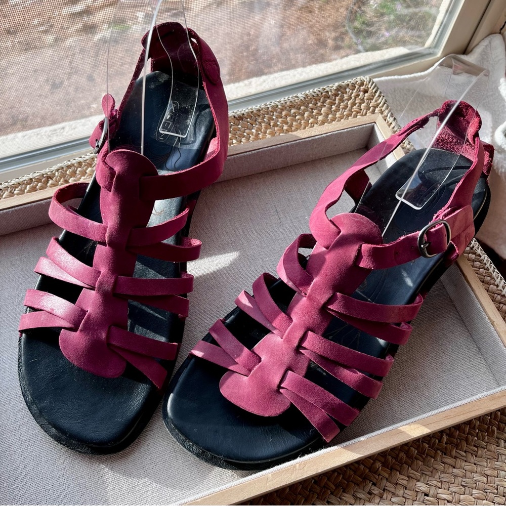 Keen Red Leather Alman Gladiator Ankle Strap Sandals, 9, Strappy Comfort - Picture 16 of 16